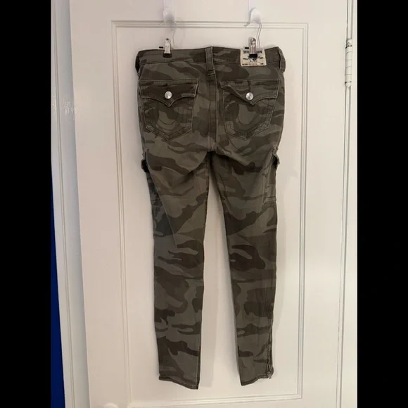 True Religion Khaki Cargo Leggings - Picture 2 of 3